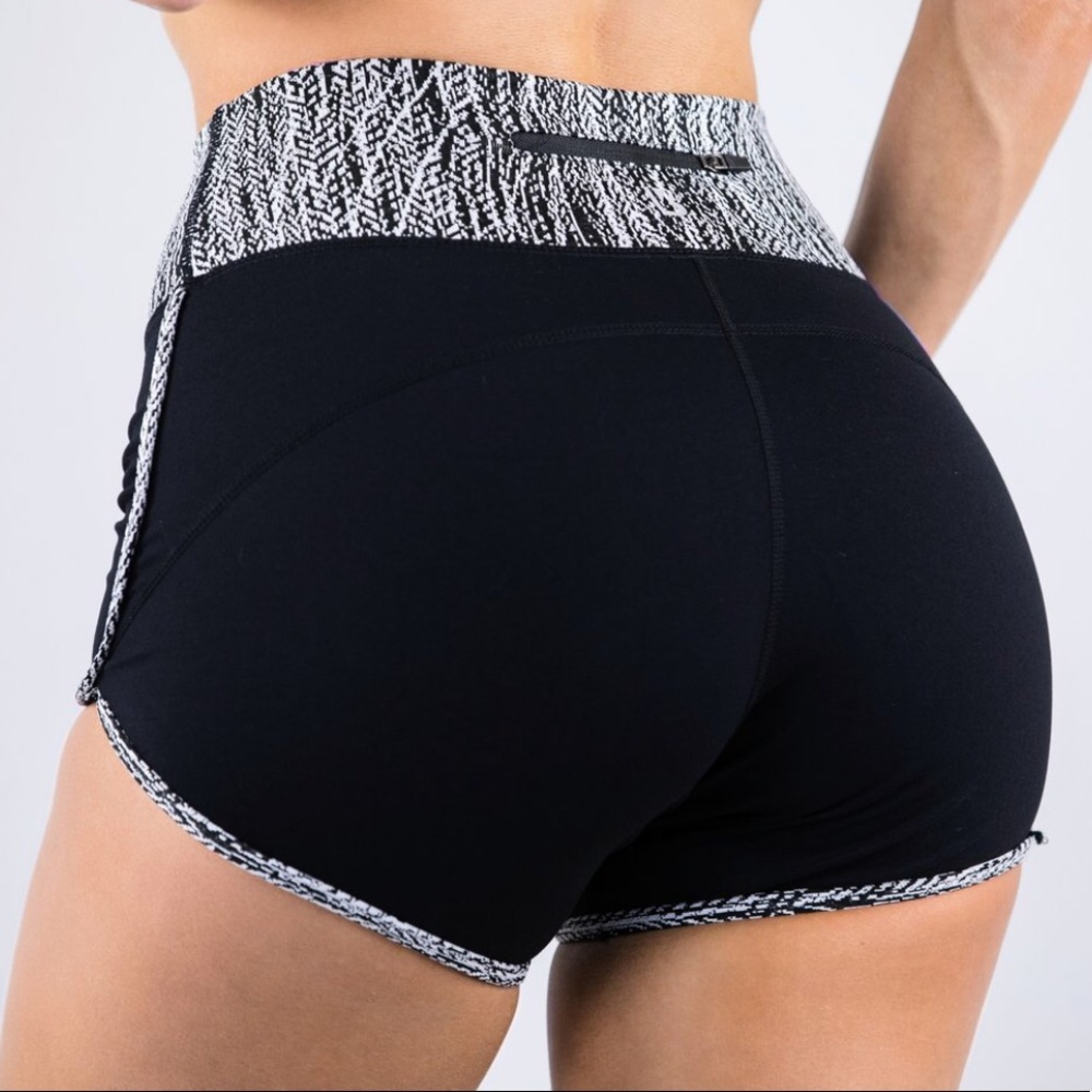 Buffbunny Jacquard shorts
